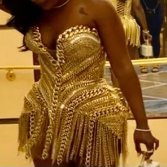 Snatched Lena Barisha chain dress! Perfect for birthdays, proms, any top event. - Picture 5 of 17